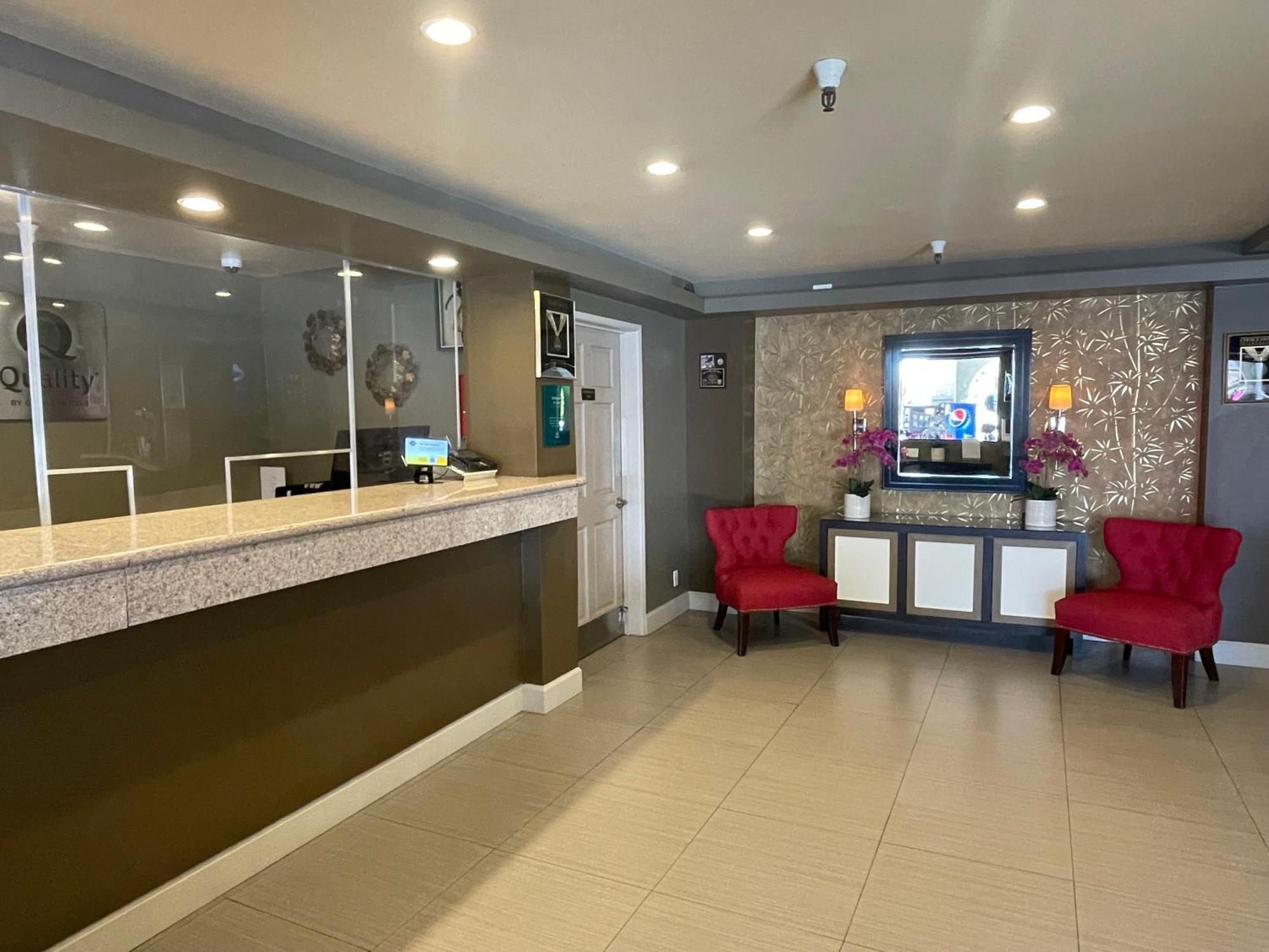 Quality Inn Ontario Airport Convention Center Esterno foto