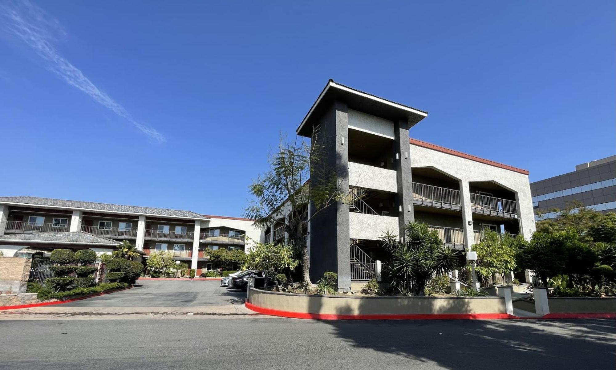 Quality Inn Ontario Airport Convention Center Esterno foto