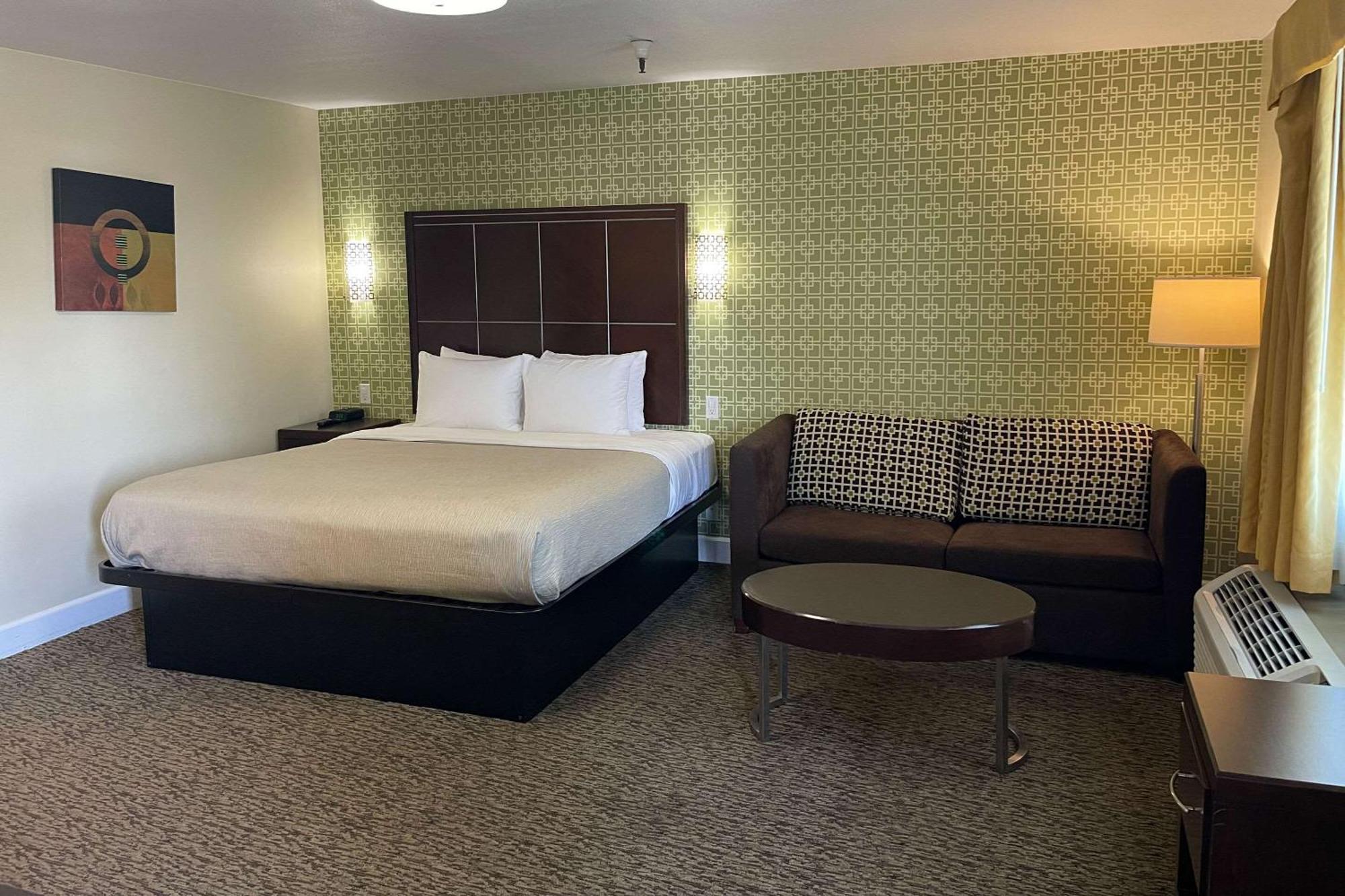 Quality Inn Ontario Airport Convention Center Esterno foto