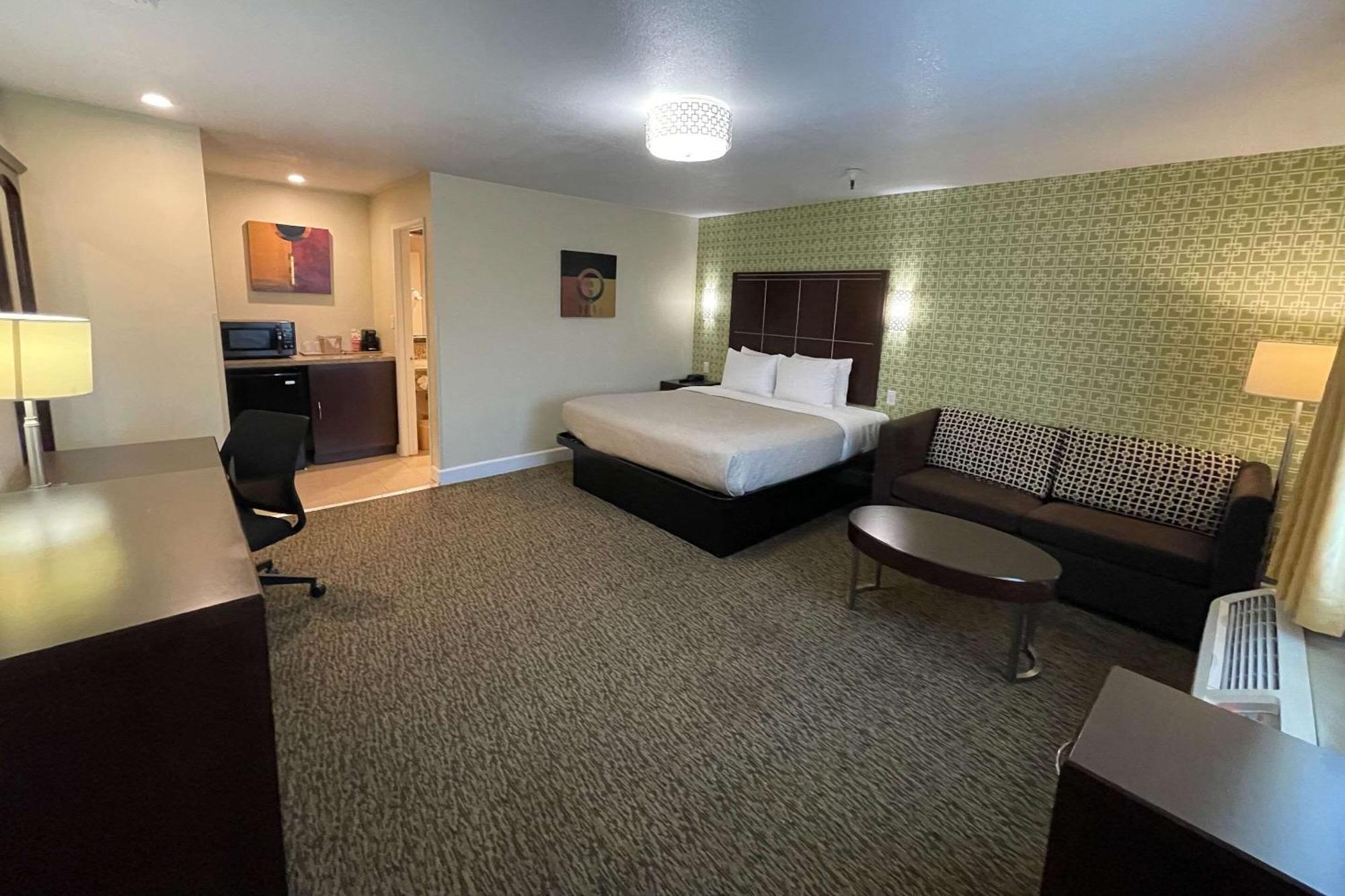 Quality Inn Ontario Airport Convention Center Esterno foto
