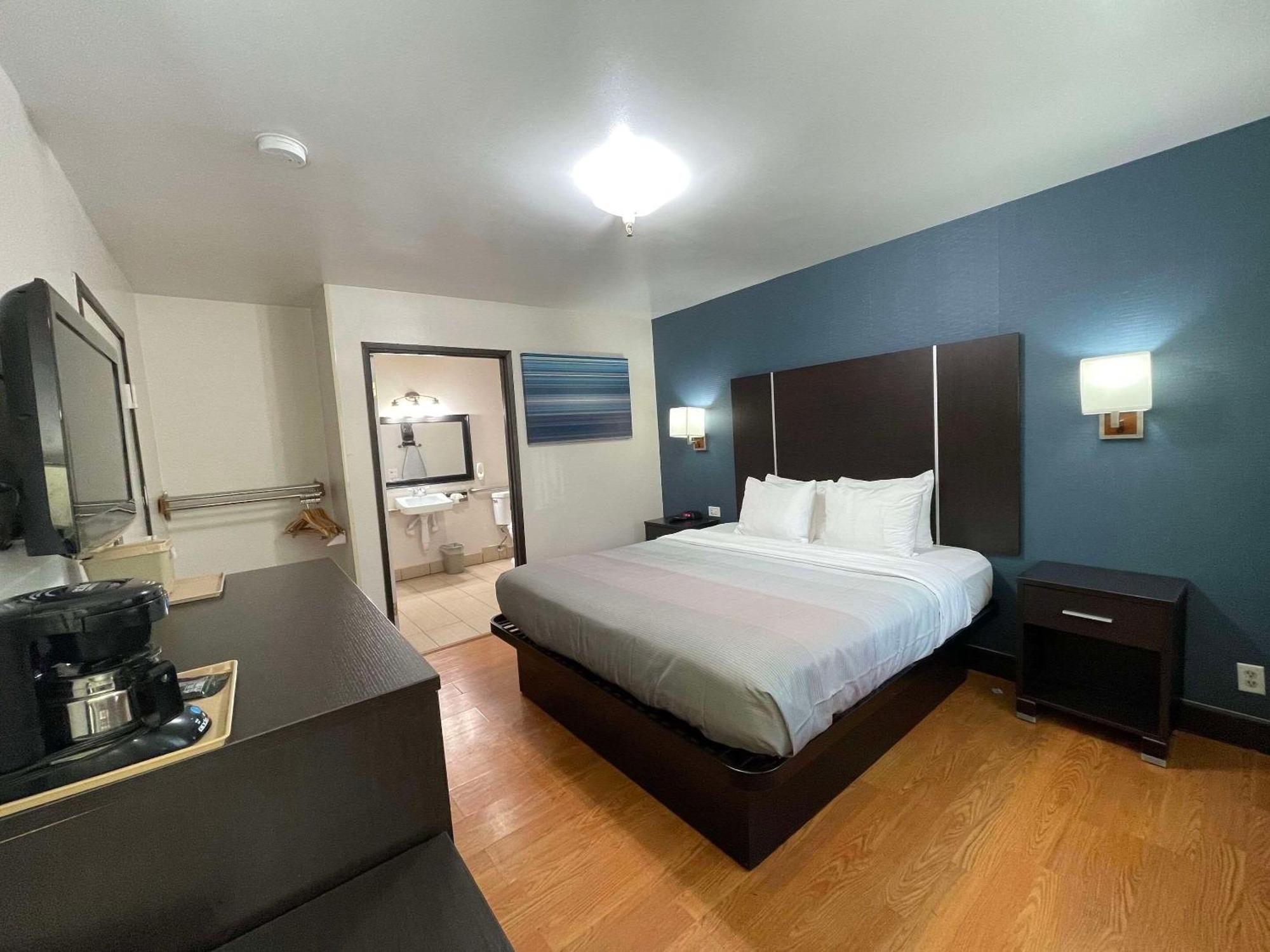 Quality Inn Ontario Airport Convention Center Esterno foto